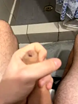 Snapshot of magrossebite25cm chatting on 18, 11, 2025 magrossebite25cm online show from 18, 11, 2025