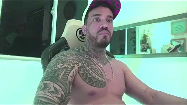 Snapshot of Angel_sex_latin chatting on 31, 12, 2024 Angel sex latin online show from 31, 12, 2024