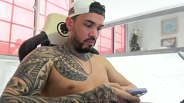 Snapshot of Angel_sex_latin chatting on 1, 1, 2025 Angel sex latin online show from 1, 1, 2025