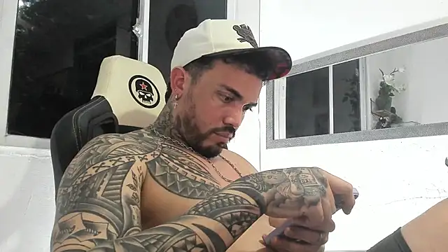 Snapshot of Angel_sex_latin chatting on 2, 1, 2025 Angel sex latin online show from 2, 1, 2025