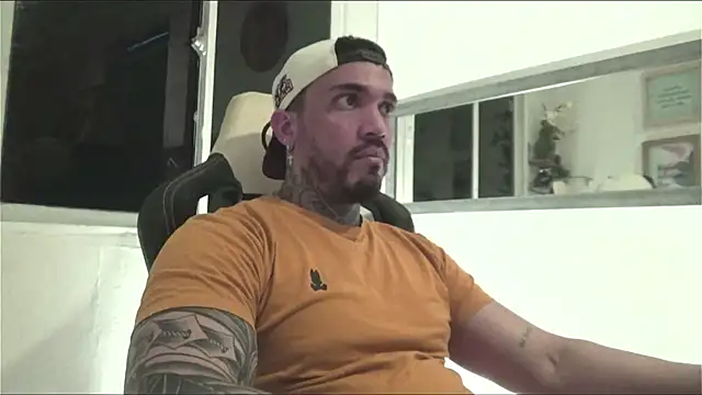 Snapshot of Angel_sex_latin chatting on 3, 1, 2025 Angel sex latin online show from 3, 1, 2025