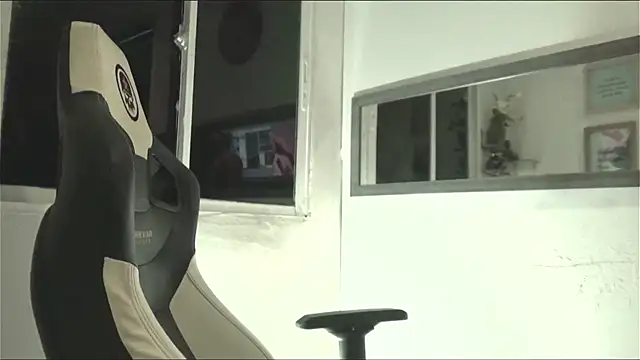 Snapshot of Angel_sex_latin chatting on 3, 1, 2025 Angel sex latin online show from 3, 1, 2025