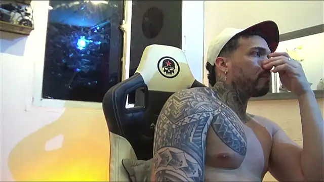 Snapshot of Angel_sex_latin chatting on 13, 1, 2025 Angel sex latin online show from 13, 1, 2025