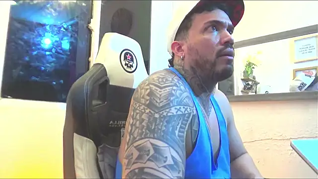 Snapshot of Angel_sex_latin chatting on 15, 1, 2025 Angel sex latin online show from 15, 1, 2025