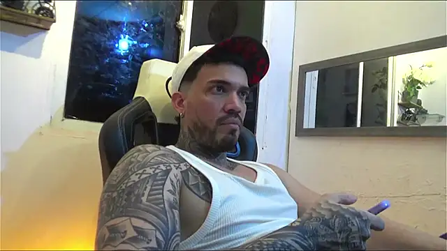 Snapshot of Angel_sex_latin chatting on 18, 1, 2025 Angel sex latin online show from 18, 1, 2025