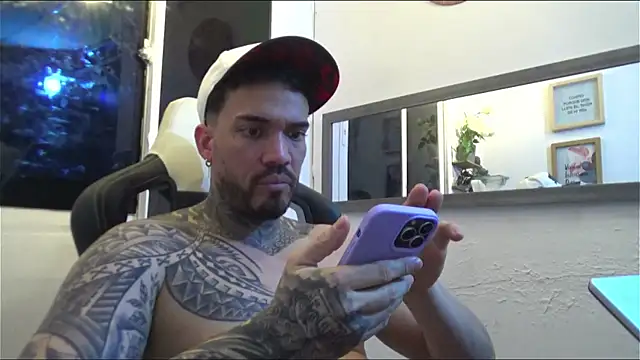 Snapshot of Angel_sex_latin chatting on 20, 1, 2025 Angel sex latin online show from 20, 1, 2025