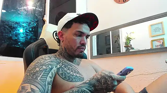 Snapshot of Angel_sex_latin chatting on 21, 1, 2025 Angel sex latin online show from 21, 1, 2025