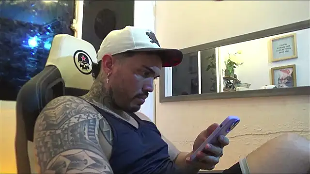 Snapshot of Angel_sex_latin chatting on 22, 1, 2025 Angel sex latin online show from 22, 1, 2025