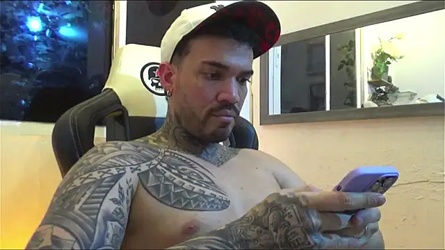 Snapshot of Angel_sex_latin chatting on 26, 1, 2025 Angel sex latin online show from 26, 1, 2025