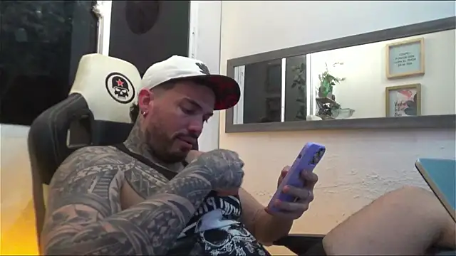 Snapshot of Angel_sex_latin chatting on 31, 1, 2025 Angel sex latin online show from 31, 1, 2025