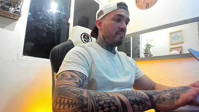 Snapshot of Angel_sex_latin chatting on 2, 2, 2025 Angel sex latin online show from 2, 2, 2025