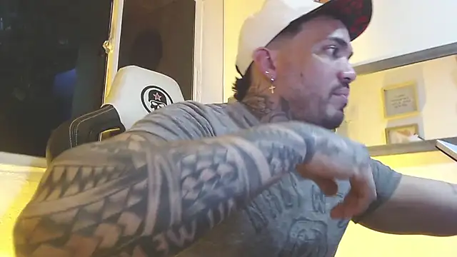 Snapshot of Angel_sex_latin chatting on 24, 2, 2025 Angel sex latin online show from 24, 2, 2025