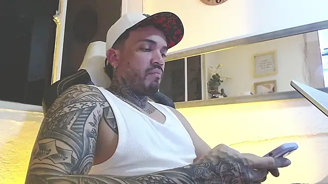 Snapshot of Angel_sex_latin chatting on 8, 3, 2025 Angel sex latin online show from 8, 3, 2025