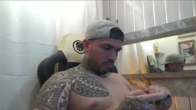 Snapshot of Angel_sex_latin chatting on 25, 9, 2025 Angel sex latin online show from 25, 9, 2025