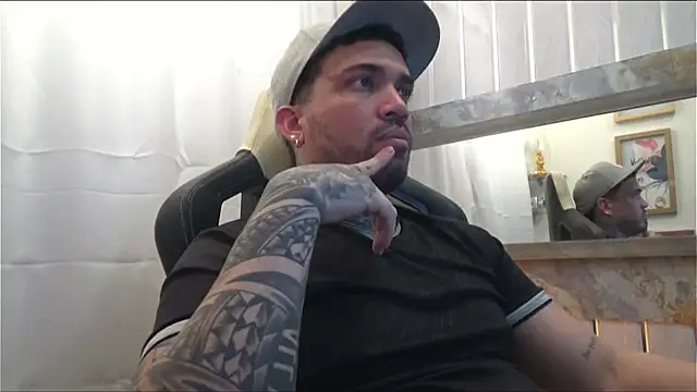 Snapshot of Angel_sex_latin chatting on 20, 10, 2025 Angel sex latin online show from 20, 10, 2025