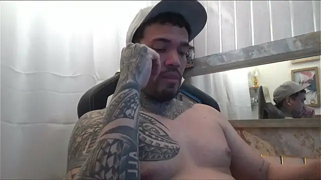 Snapshot of Angel_sex_latin chatting on 25, 10, 2025 Angel sex latin online show from 25, 10, 2025