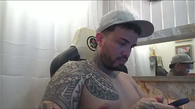 Snapshot of Angel_sex_latin chatting on 8, 11, 2025 Angel sex latin online show from 8, 11, 2025