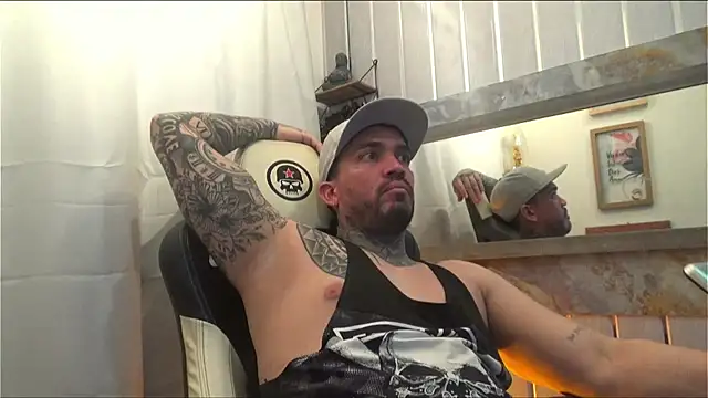 Snapshot of Angel_sex_latin chatting on 20, 11, 2025 Angel sex latin online show from 20, 11, 2025