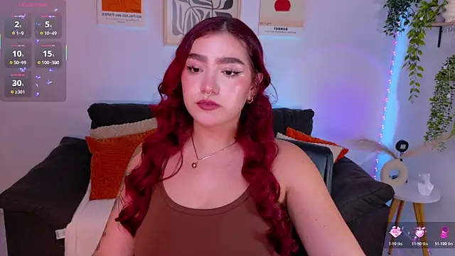 Snapshot of ViolettCastel chatting on 23, 7, 2026 ViolettCastel online show from 23, 7, 2026