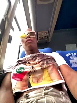 sweetsarabig22cm online show from 16, 11, 2025