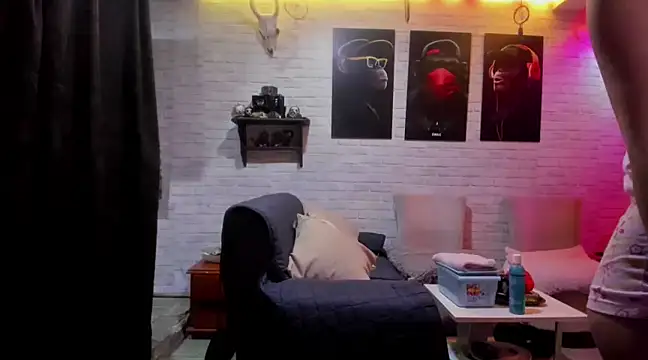 Kimmymadison- online show from 15, 2, 2025