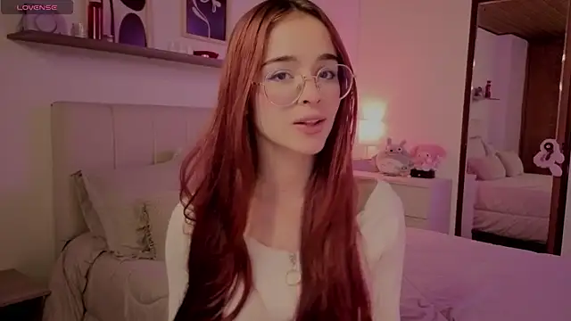 Roxxy mora online show from 1, 12, 2025