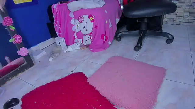 sofiacastillo01 online show from 13, 2, 2025