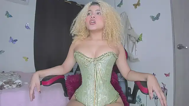 sofiacastillo01 online show from 12, 9, 2025