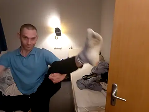 Snapshot of Bartzrl chatting on 23, 9, 2025 Bartzrl online show from 23, 9, 2025