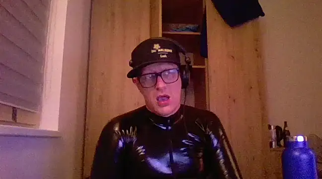 Snapshot of Bigthroaterboy chatting on 3, 3, 2025 Bigthroaterboy online show from 3, 3, 2025