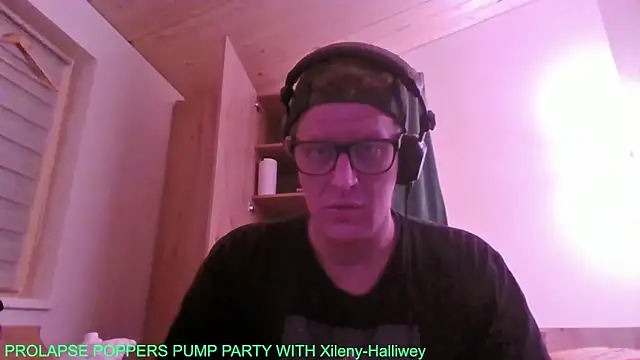 Snapshot of Bigthroaterboy chatting on 2, 10, 2025 Bigthroaterboy online show from 2, 10, 2025