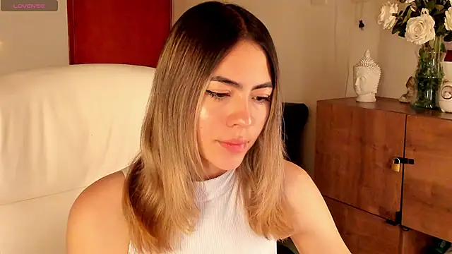 Nathaly-sky online show from 15, 1, 2025