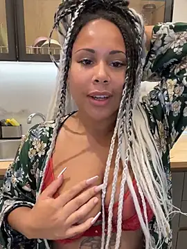 HaileyDiana online show from 9, 10, 2025