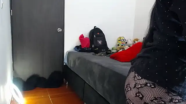 lili peach online show from 17, 4, 2026