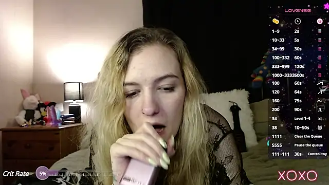Snapshot of EllieeRose chatting on 3, 2, 2025 EllieeRose online show from 3, 2, 2025