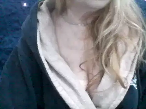 CarlyTreat online show from 18, 1, 2025