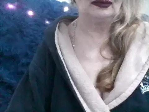 CarlyTreat online show from 26, 1, 2025