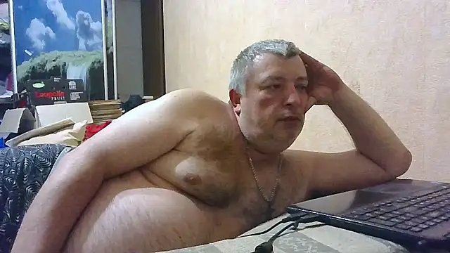Snapshot of Art_Ass chatting on 12, 9, 2025 Art Ass online show from 12, 9, 2025