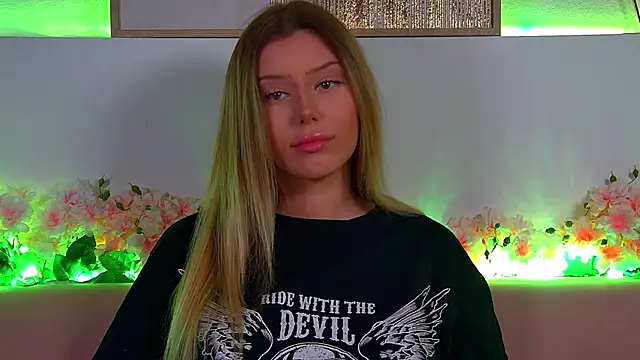 LiliaBianka online show from 18, 2, 2025