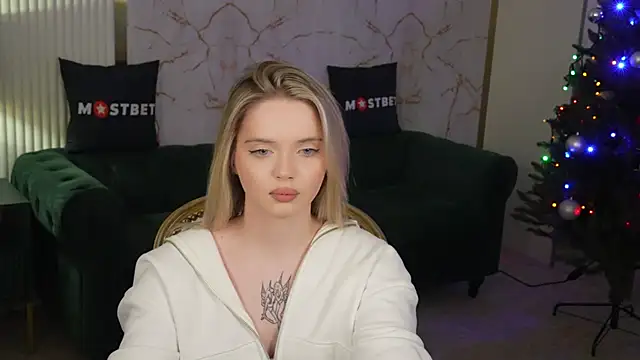 Snapshot of Cassy-Celestial_ chatting on 1, 12, 2024 Cassy-Celestial online show from 1, 12, 2024