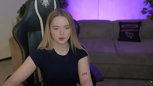 Cassy-Celestial  online show from 8, 11, 2025