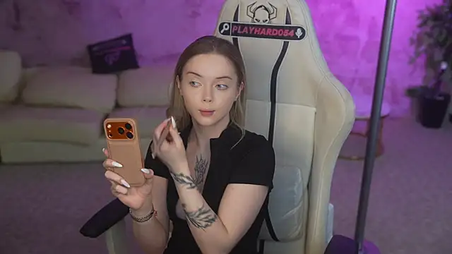 Snapshot of Cassy-Celestial_ chatting on 21, 5, 2026 Cassy-Celestial online show from 21, 5, 2026