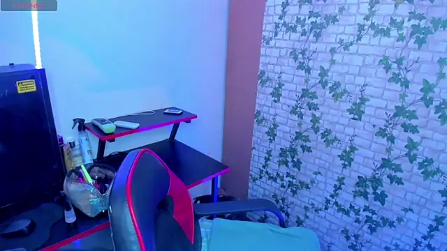 Snapshot of MIABOOBS__ chatting on 17, 10, 2025 MIABOOBS online show from 17, 10, 2025