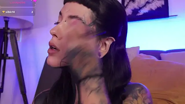 SylveonFox online show from 24, 10, 2025