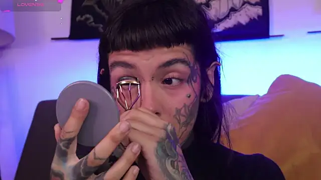 SylveonFox online show from 30, 10, 2025