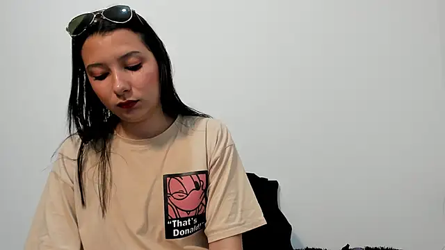 cami-01 online show from 13, 10, 2025