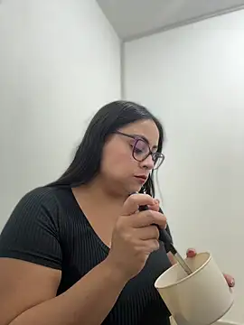 Sol biglips online show from 10, 4, 2026