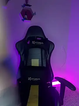 Snapshot of jenna_eyesss chatting on 7, 3, 2025 jenna eyesss online show from 7, 3, 2025