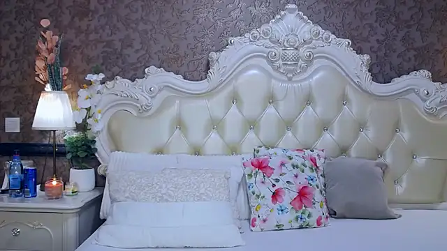 OliveWilson online show from 8, 10, 2025