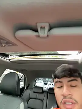 Snapshot of tom_thick chatting on 11, 11, 2025 tom thick online show from 11, 11, 2025